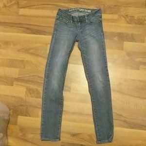 Junior size 2 Super Skinny Jeans. Hermosa Bullhead